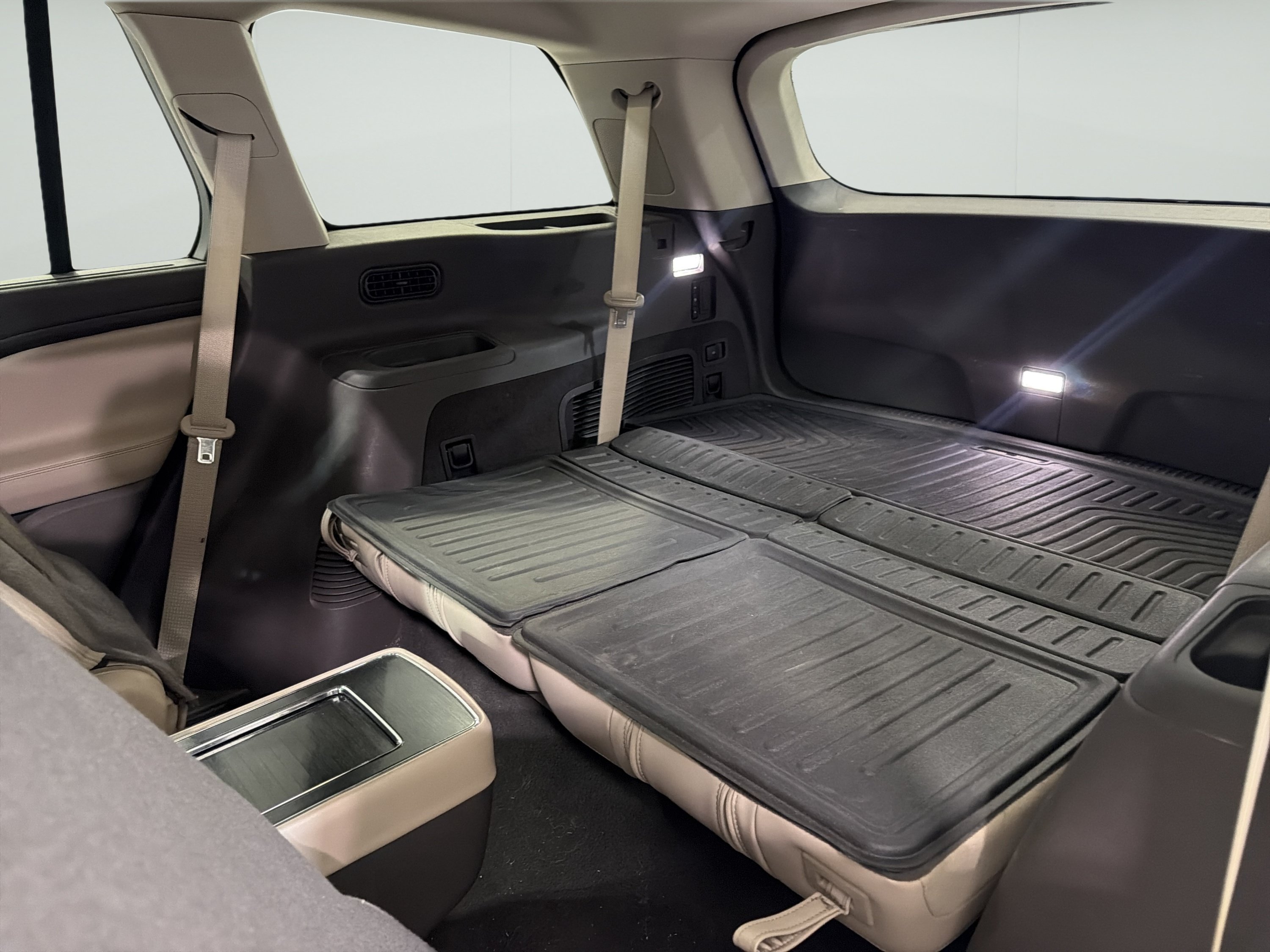 Used 2024 Lincoln Aviator Reserve w/ Equipment Group 201A RWD image 11