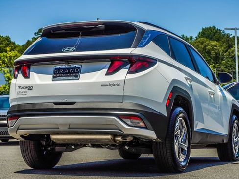 Certified 2025 Hyundai Tucson Blue AWD/4WD image 13