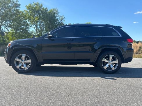 Used 2014 Jeep Grand Cherokee Overland w/ Advanced Technology Group AWD/4WD image 2