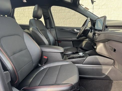 Used 2024 Ford Escape ST-Line w/ Tech Pack #1 image 18