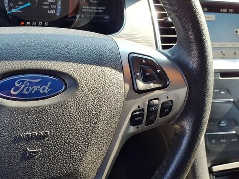 Used 2019 Ford Taurus SEL w/ Equipment Group 201A FWD image 21