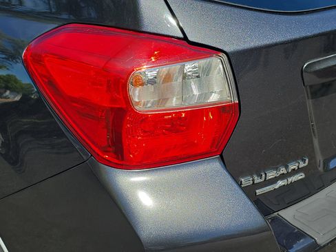 Used 2017 Subaru Crosstrek 2.0i Premium AWD/4WD image 31