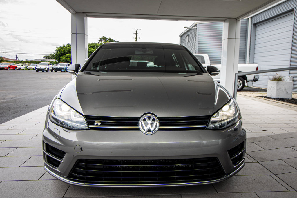 Used 2016 Volkswagen Golf 4-Door AWD/4WD image 9