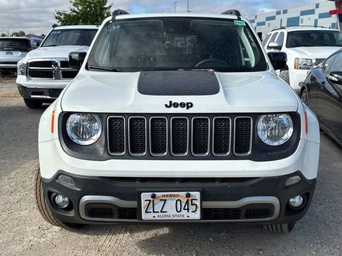 Used 2023 Jeep Renegade Latitude AWD/4WD image 3