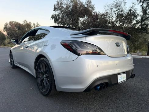 Used 2014 Hyundai Genesis 3.8 image 3