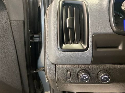 Used 2017 Chevrolet Colorado Z71 AWD/4WD image 11