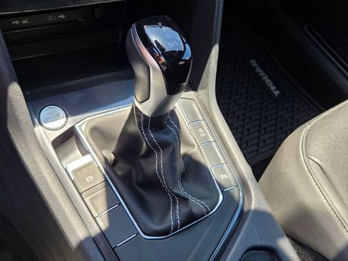 Certified 2024 Volkswagen Tiguan SE R-Line FWD image 26