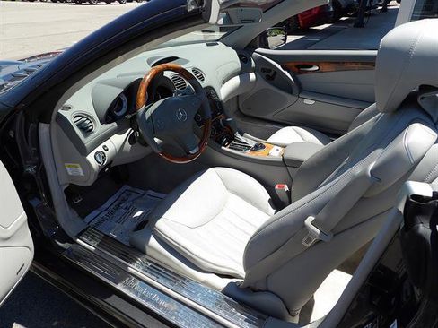 Used 2009 Mercedes-Benz SL 550 image 14