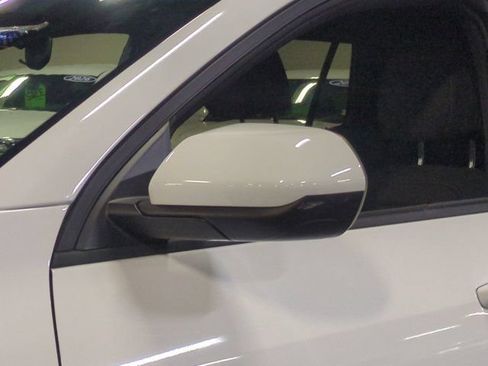 Used 2025 Chevrolet Equinox LT FWD image 11