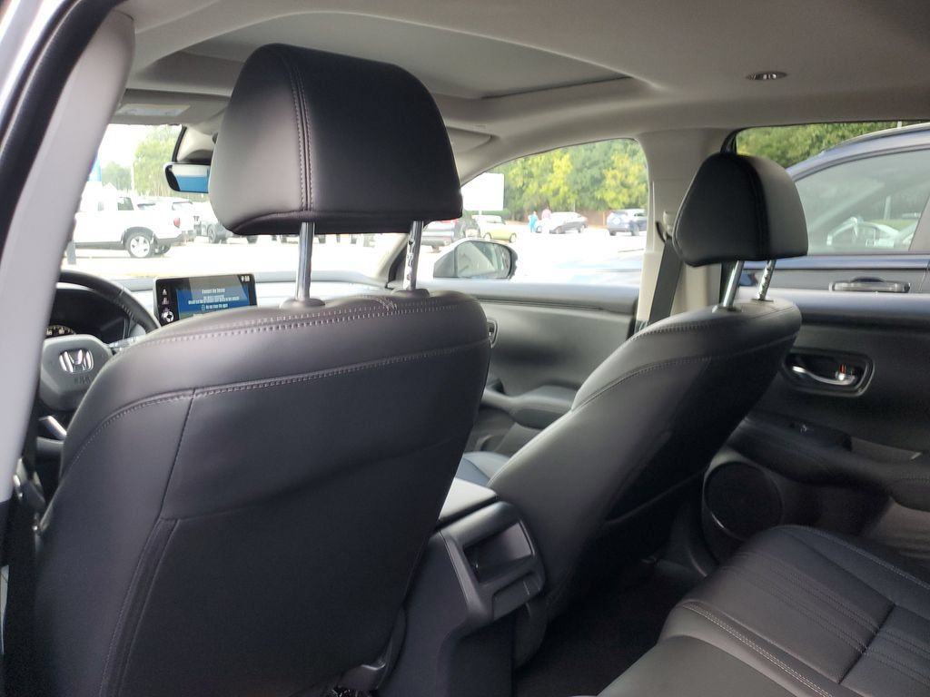 New 2027 Honda HR-V EX-L image 11