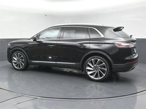 Certified 2023 Lincoln Nautilus Reserve w/ Equipment Group 202A image 5