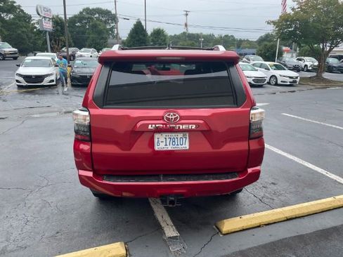 Used 2016 Toyota 4Runner SR5 image 5