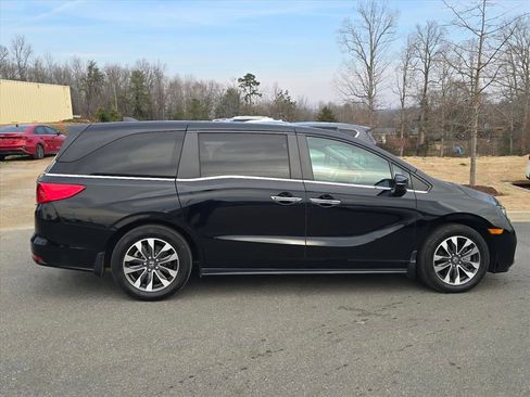 Used 2023 Honda Odyssey EX-L image 2