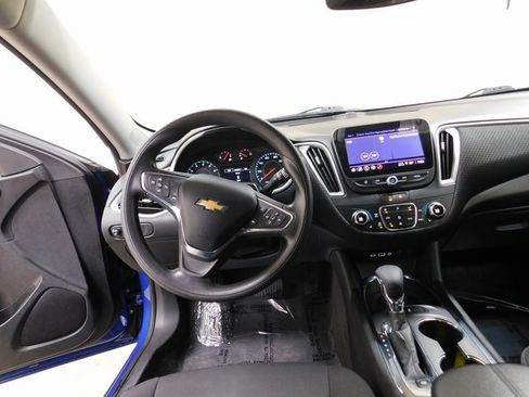 Used 2023 Chevrolet Malibu LT image 8