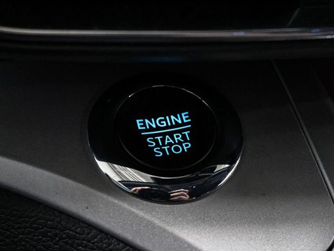Used 2024 Ford Explorer XLT w/ Equipment Group 202A AWD/4WD image 38
