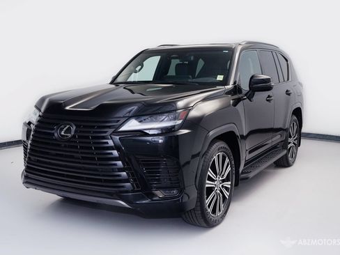 Used 2026 Lexus LX 600 4WD w/ Luxury Package image 2