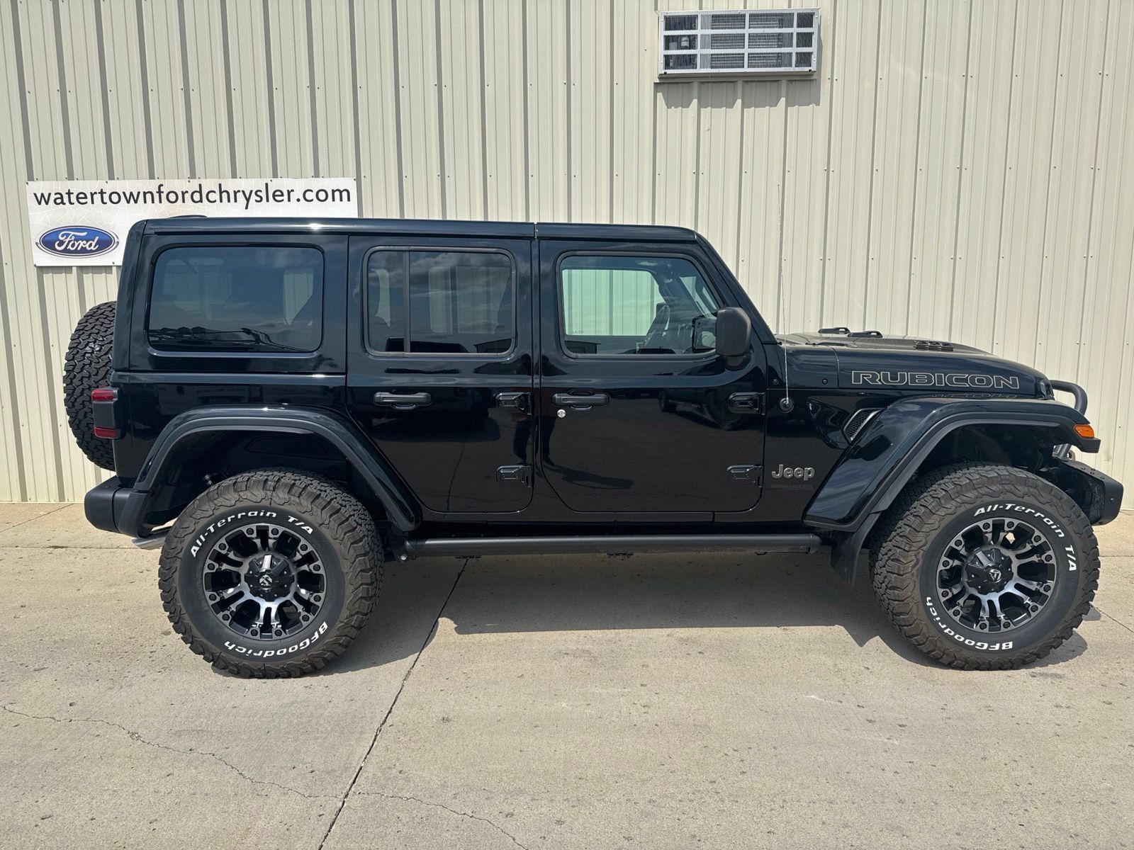 Used 2022 Jeep Wrangler Unlimited Rubicon w/ Trailer Tow Package AWD/4WD image 1