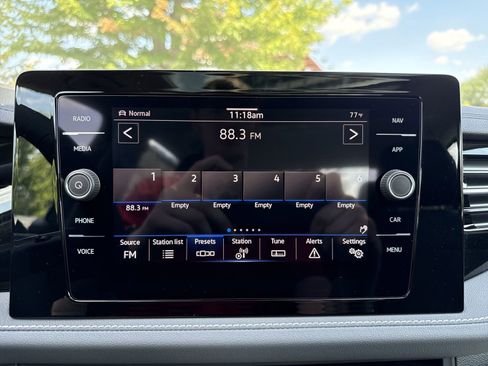 New 2025 Volkswagen Jetta SEL image 18