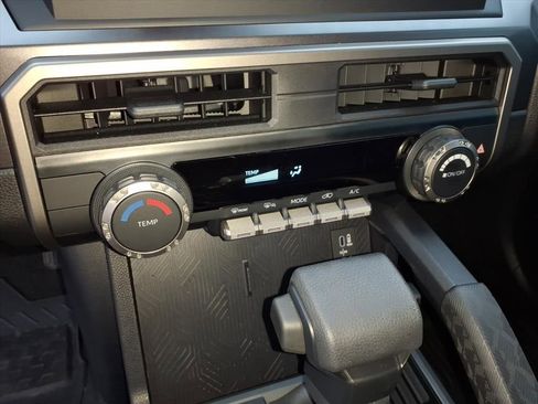 Used 2025 Toyota 4Runner SR5 image 31