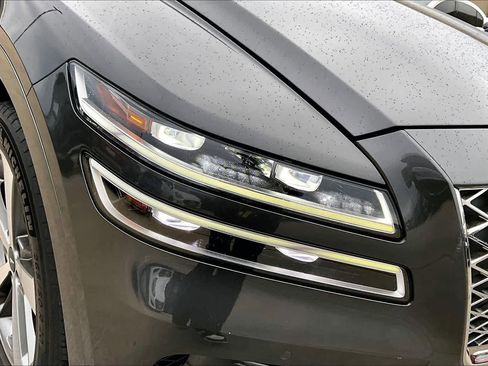 Used 2022 Genesis GV80 2.5T w/ Prestige Package 05 image 25