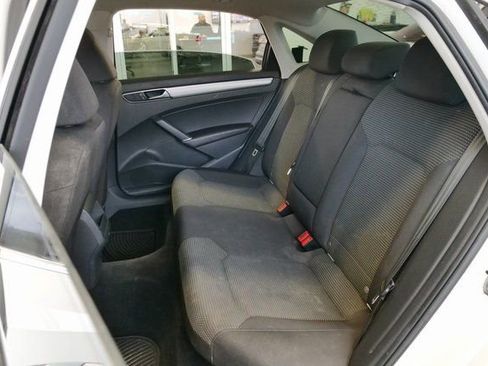 Used 2016 Volkswagen Passat 1.8T S image 12