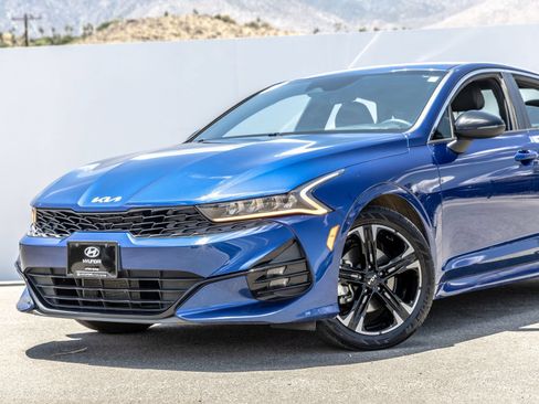 Used 2022 Kia K5 GT-Line AWD/4WD image 2