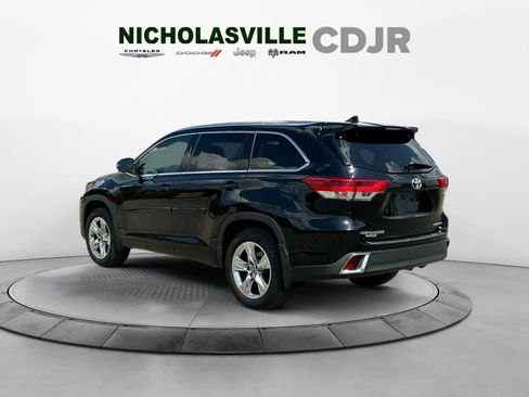 Used 2019 Toyota Highlander Limited AWD/4WD image 3