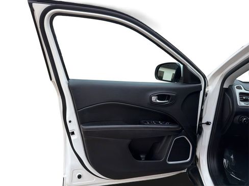 Used 2020 Jeep Compass Latitude w/ Popular Equipment Group image 20