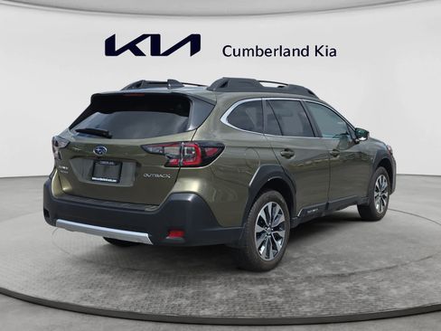 Used 2024 Subaru Outback Limited AWD/4WD image 5