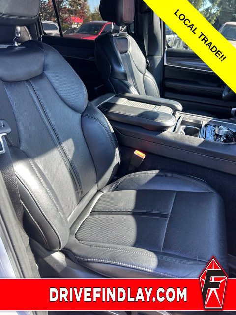 Used 2024 Jeep Wagoneer L Series III AWD/4WD image 6
