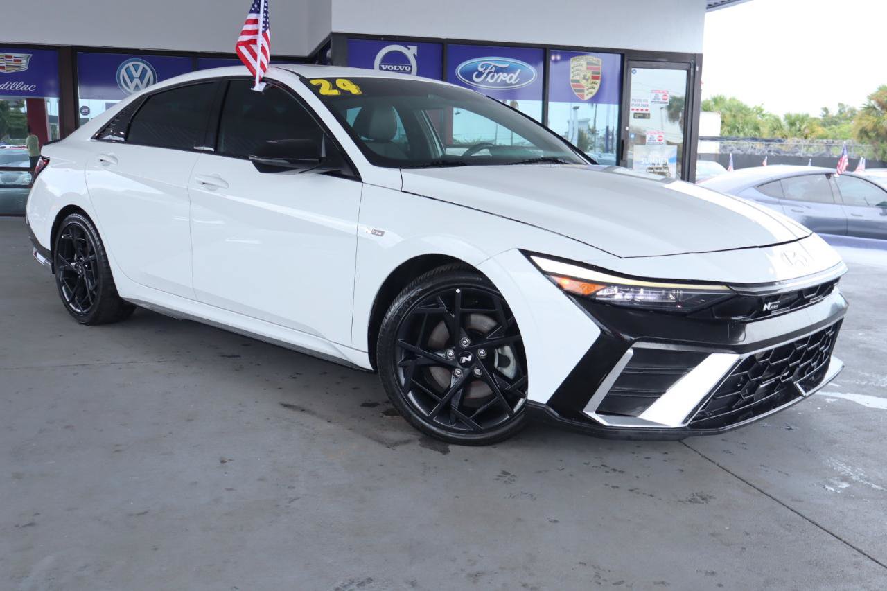 Used 2024 Hyundai Elantra N Line FWD image 3