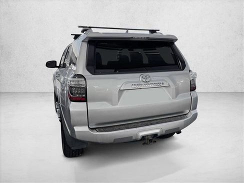 Used 2016 Toyota 4Runner SR5 image 4