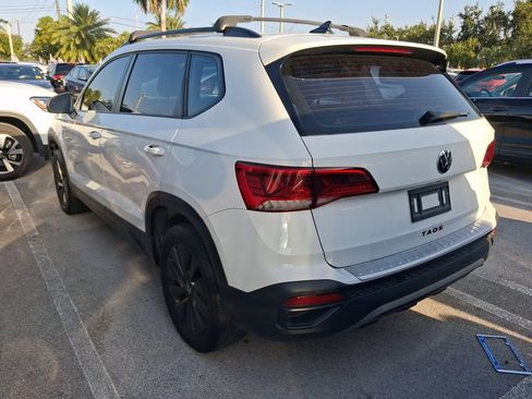 Certified 2024 Volkswagen Taos S FWD image 8