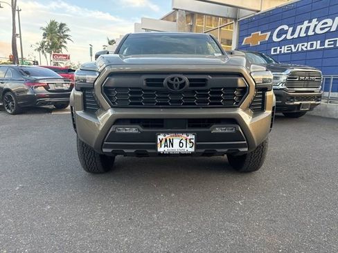 Used 2024 Toyota Tacoma TRD Off-Road image 7