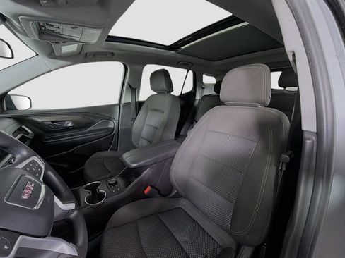 Used 2024 GMC Terrain SLE w/ Driver Convenience Package FWD image 13