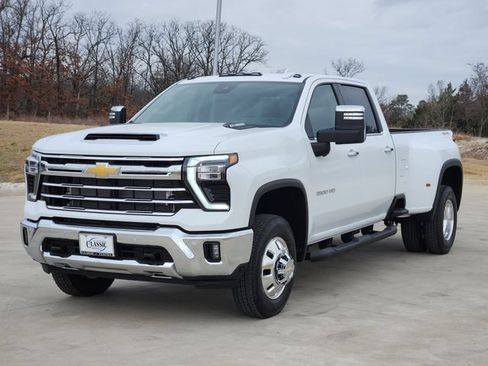 New 2026 Chevrolet Silverado 3500 LTZ w/ LTZ Plus Package AWD/4WD image 3