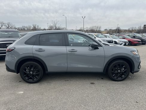 Certified 2025 Honda HR-V Sport image 3