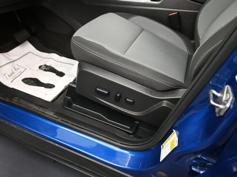 Used 2019 Ford Escape SE AWD/4WD image 39