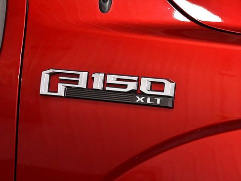 Used 2017 Ford F150 XLT w/ Equipment Group 302A Luxury image 10