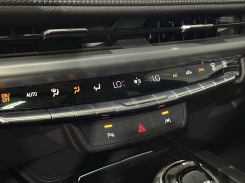 New 2025 Cadillac XT4 Premium Luxury image 30