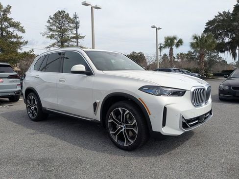 New 2026 BMW X5 sDrive40i image 2