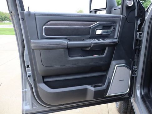 New 2026 RAM 3500 Laramie AWD/4WD image 14