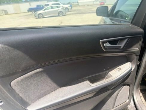 Used 2016 Ford Edge SE AWD/4WD image 14