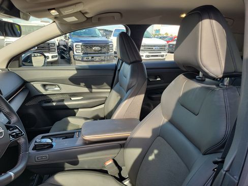 Certified 2023 Nissan Ariya FWD image 10