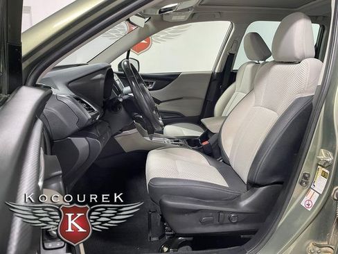 Used 2020 Subaru Forester Premium AWD/4WD image 11