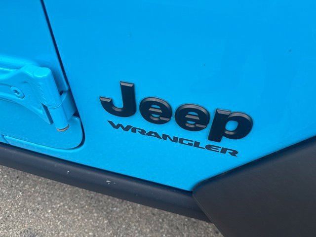 Used 2021 Jeep Wrangler Sport AWD/4WD image 8