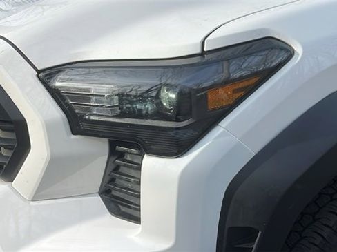 Used 2024 Toyota Tacoma TRD Off-Road image 7