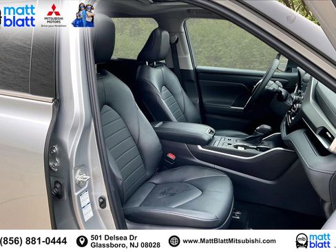 Used 2022 Toyota Highlander XLE image 8