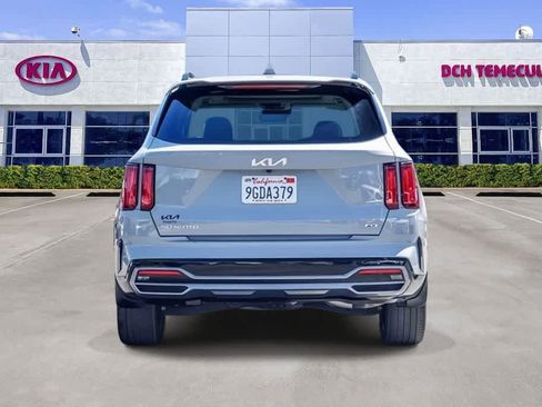 Certified 2023 Kia Sorento SX image 5