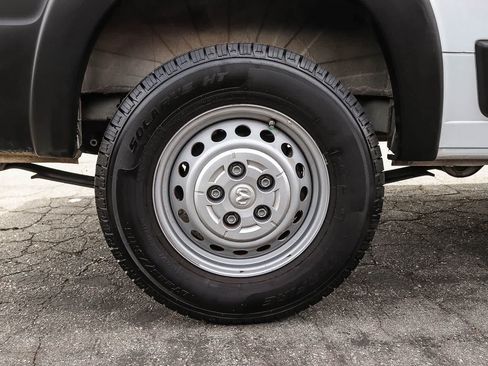 Used 2025 RAM ProMaster 2500 w/ Convenience Group FWD image 11